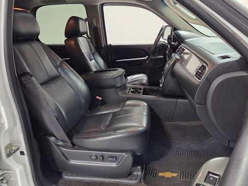 Used 2013 Chevrolet Tahoe LT RWD image 19
