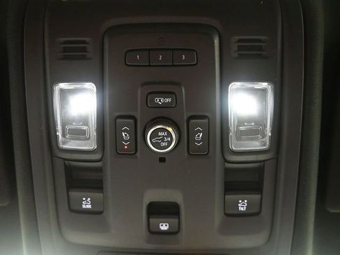 Used 2021 Cadillac Escalade Premium Luxury w/ Driver Assist Tech Package AWD/4WD image 38