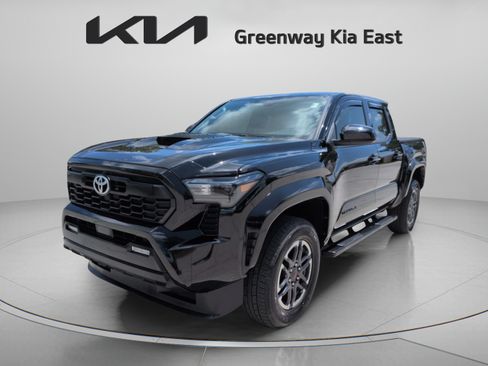 Used 2025 Toyota Tacoma TRD Sport RWD image 10