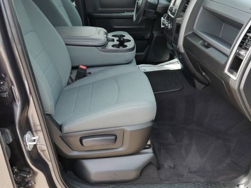 Used 2018 RAM 1500 Express AWD/4WD image 20