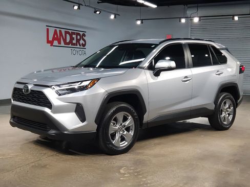 Used 2024 Toyota RAV4 XLE image 3