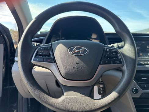 Used 2018 Hyundai Elantra SEL image 7