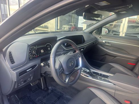 Used 2023 Hyundai Sonata SEL Plus image 3