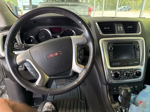 Used 2017 GMC Acadia Limited SLT image 4