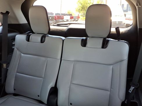 Used 2021 Ford Explorer XLT w/ Equipment Group 202A RWD image 25