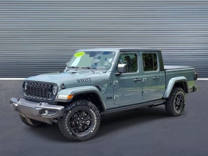 Used 2024 Jeep Gladiator Sport
