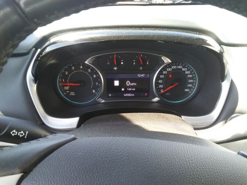 Used 2021 Chevrolet Traverse LT AWD/4WD image 17