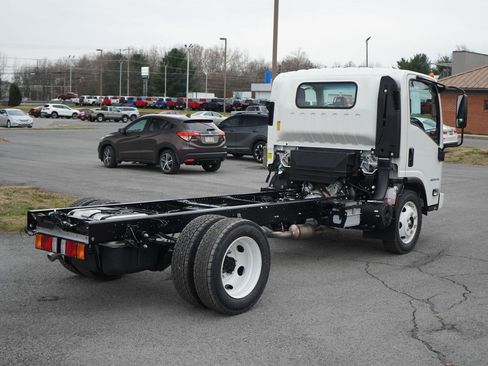 New 2025 Chevrolet Low Cab Forward image 3