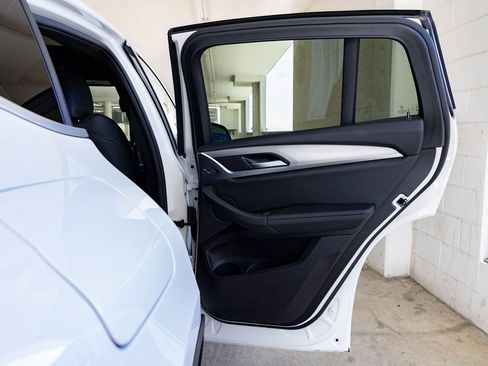 Certified 2025 BMW X4 xDrive30i image 23