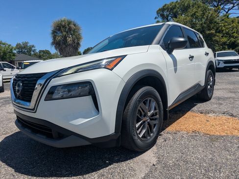 Used 2023 Nissan Rogue S AWD/4WD image 9