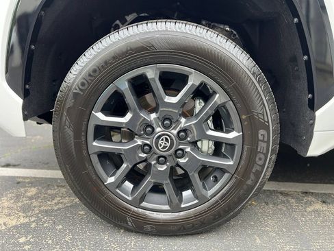 New 2026 Toyota Tundra Platinum AWD/4WD image 6