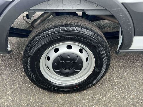 Used 2026 Ford Transit 250 148 Medium Roof RWD image 11