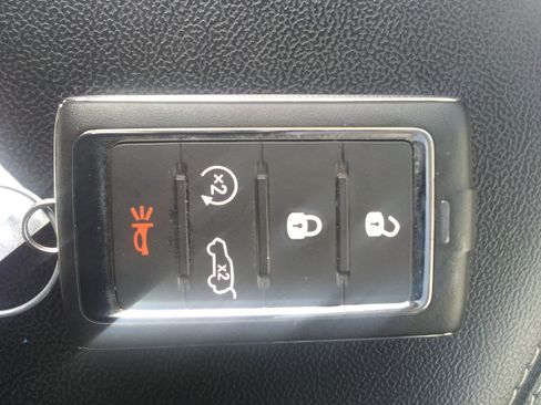 Used 2022 Jeep Grand Cherokee Limited 4xe image 18