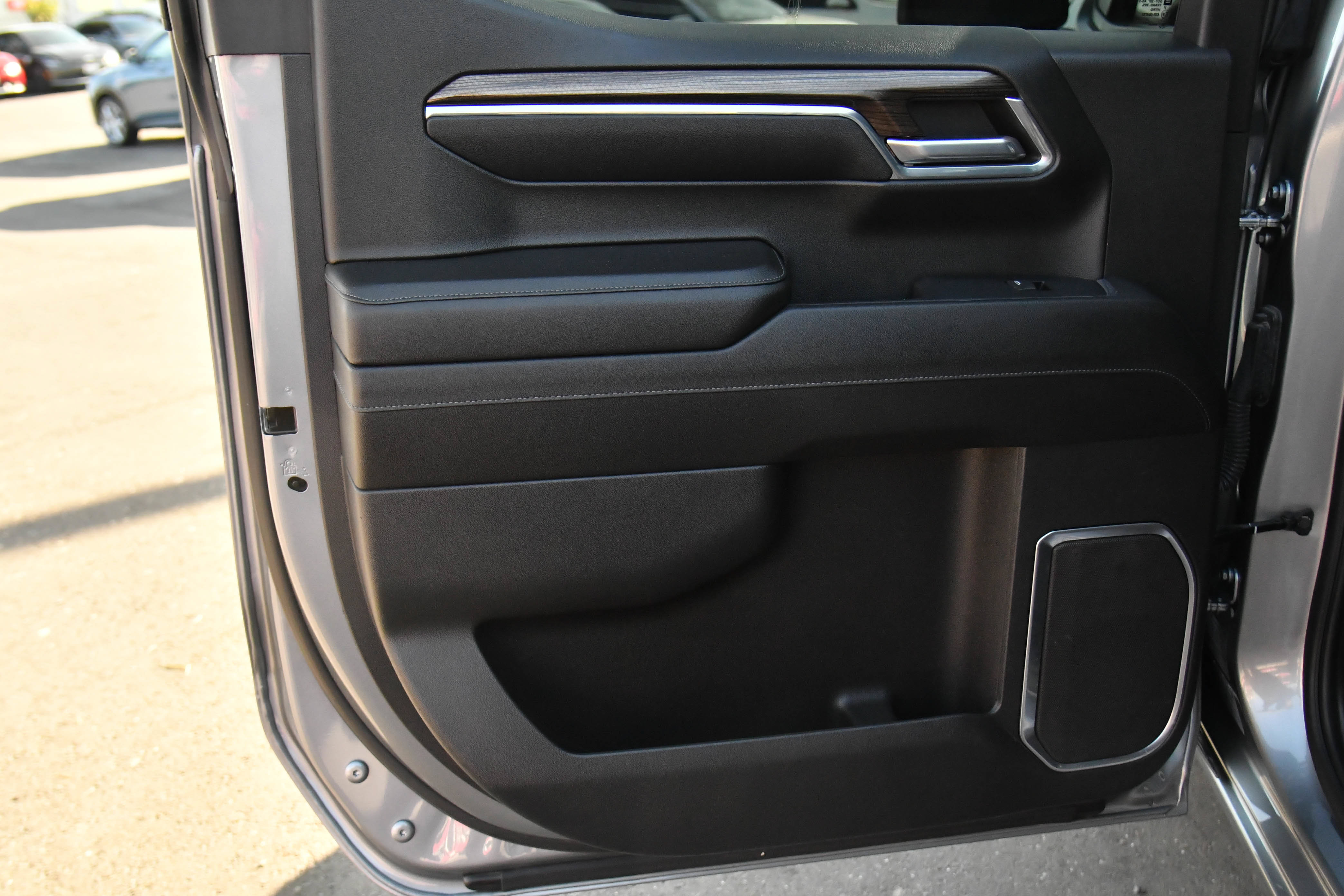 Used 2024 Chevrolet Silverado 1500 LT AWD/4WD image 34