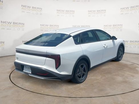 New 2026 Kia K4 FWD image 5