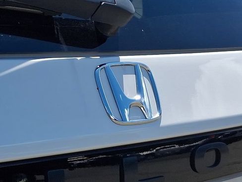 Used 2025 Honda Pilot Touring image 31