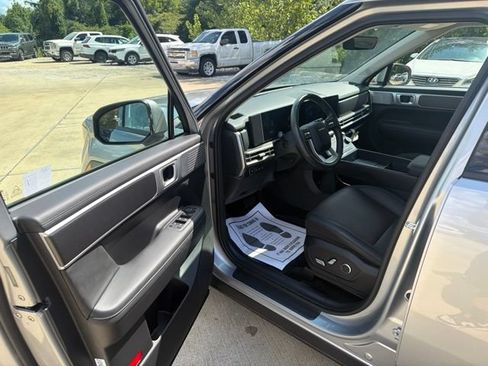 Used 2026 Hyundai Santa Fe SEL FWD image 10
