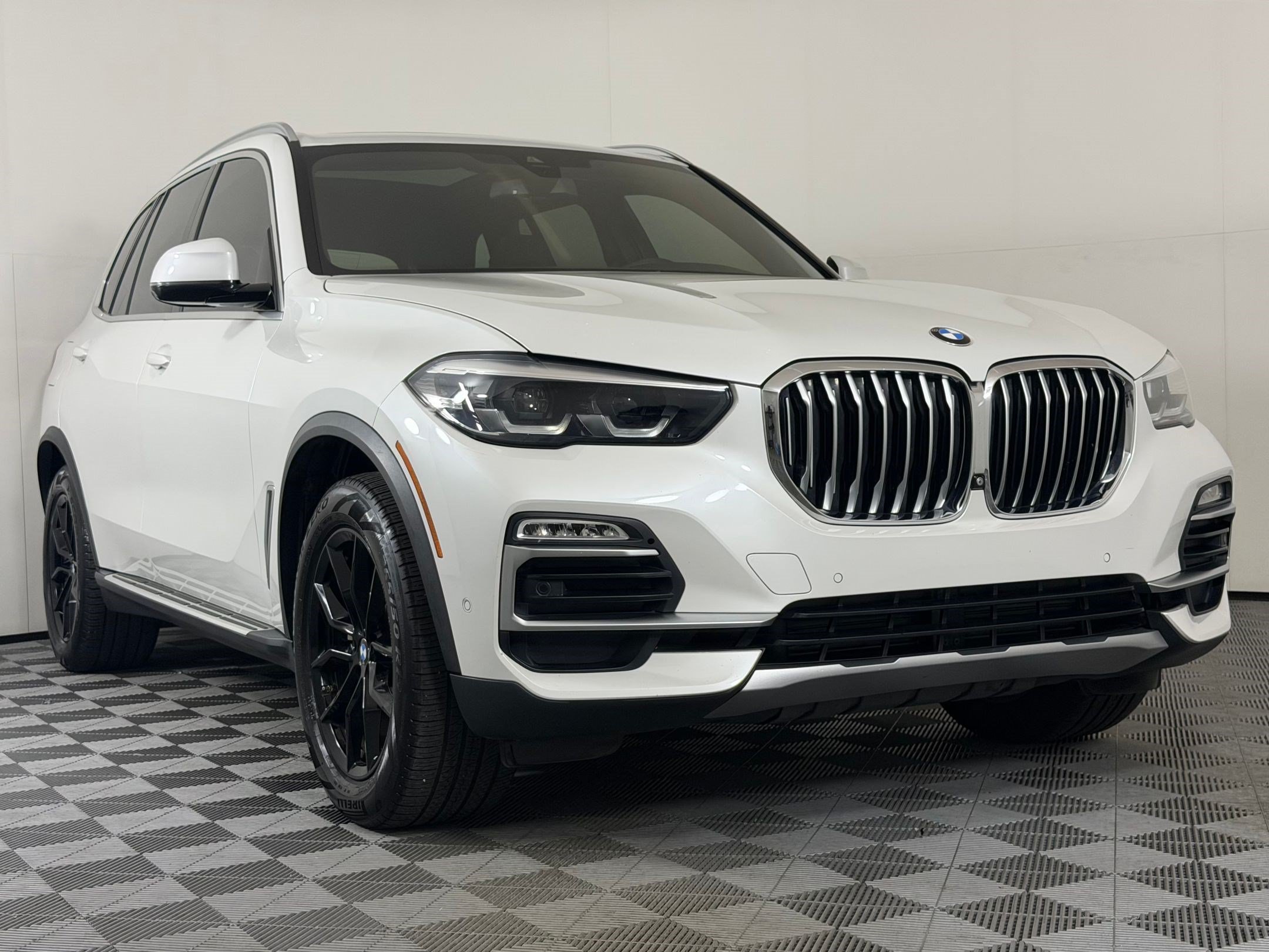 Used 2020 BMW X5 xDrive40i w/ Premium Package AWD/4WD image 7
