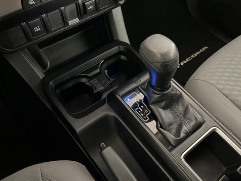 Used 2020 Toyota Tacoma SR image 26