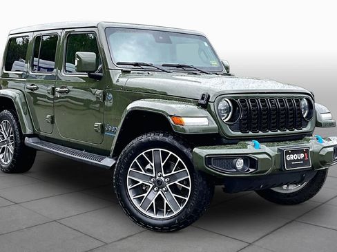 Used 2024 Jeep Wrangler High Altitude AWD/4WD image 3