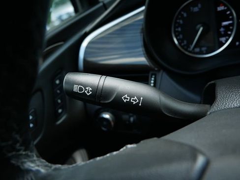 Used 2019 Buick Envision Premium AWD/4WD image 20