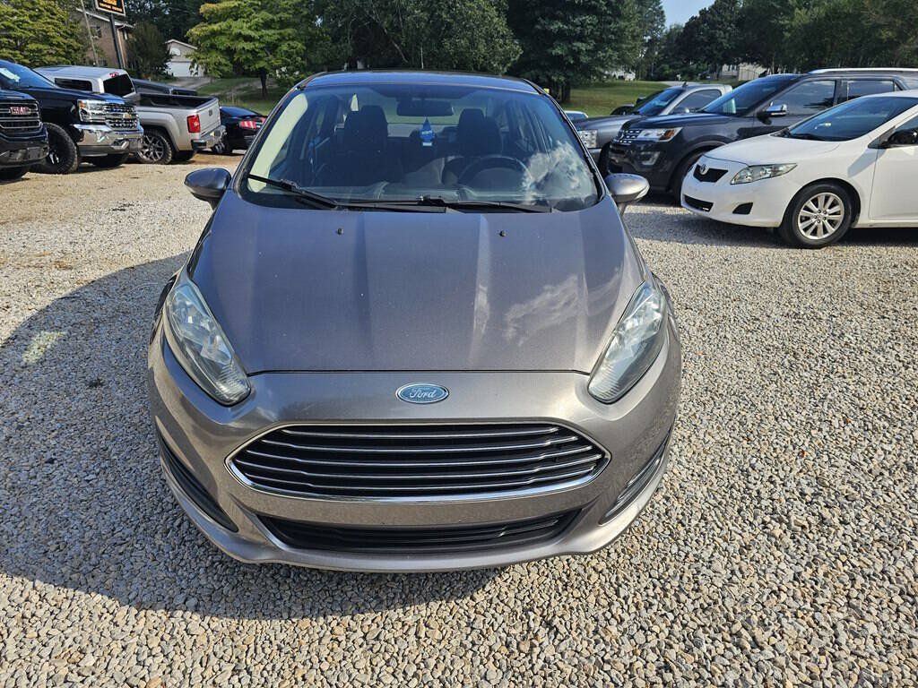 Used 2014 Ford Fiesta SE w/ Comfort Package FWD image 4