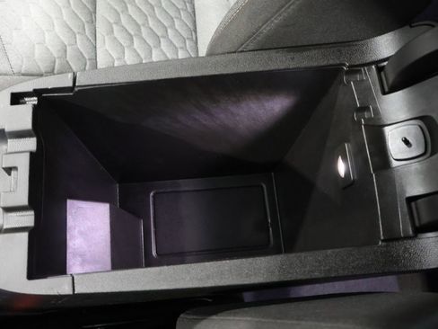 Used 2019 Chevrolet Equinox LT image 30