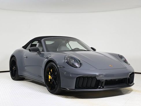 Used 2026 Porsche 911 Carrera GTS RWD image 9