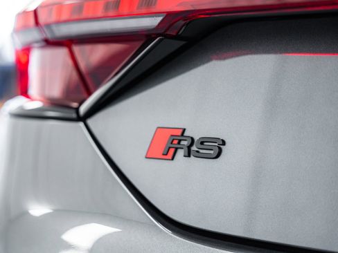 Used 2022 Audi RS e-tron GT w/ Carbon Performance Package image 19