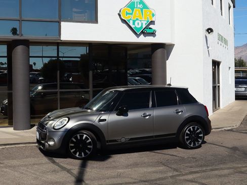 Used 2017 MINI Cooper S image 4