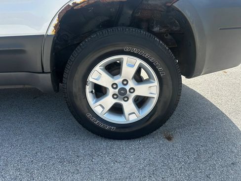 Used 2007 Ford Escape XLT FWD image 9