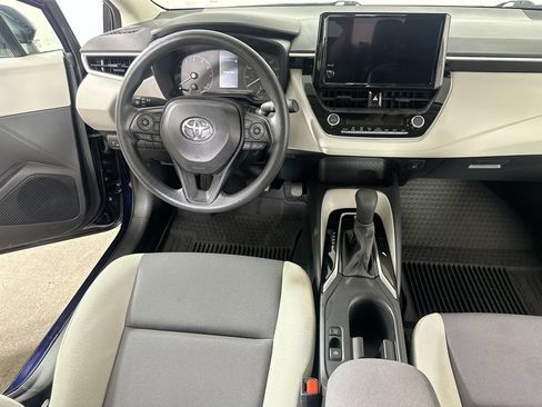 Used 2024 Toyota Corolla LE FWD image 17