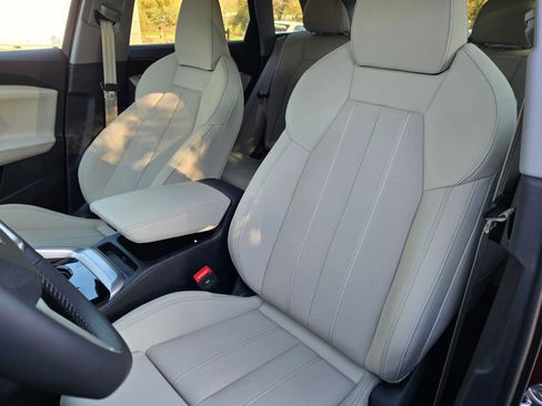 Used 2025 Audi Q5 Premium Plus w/ Premium Plus AWD/4WD image 19