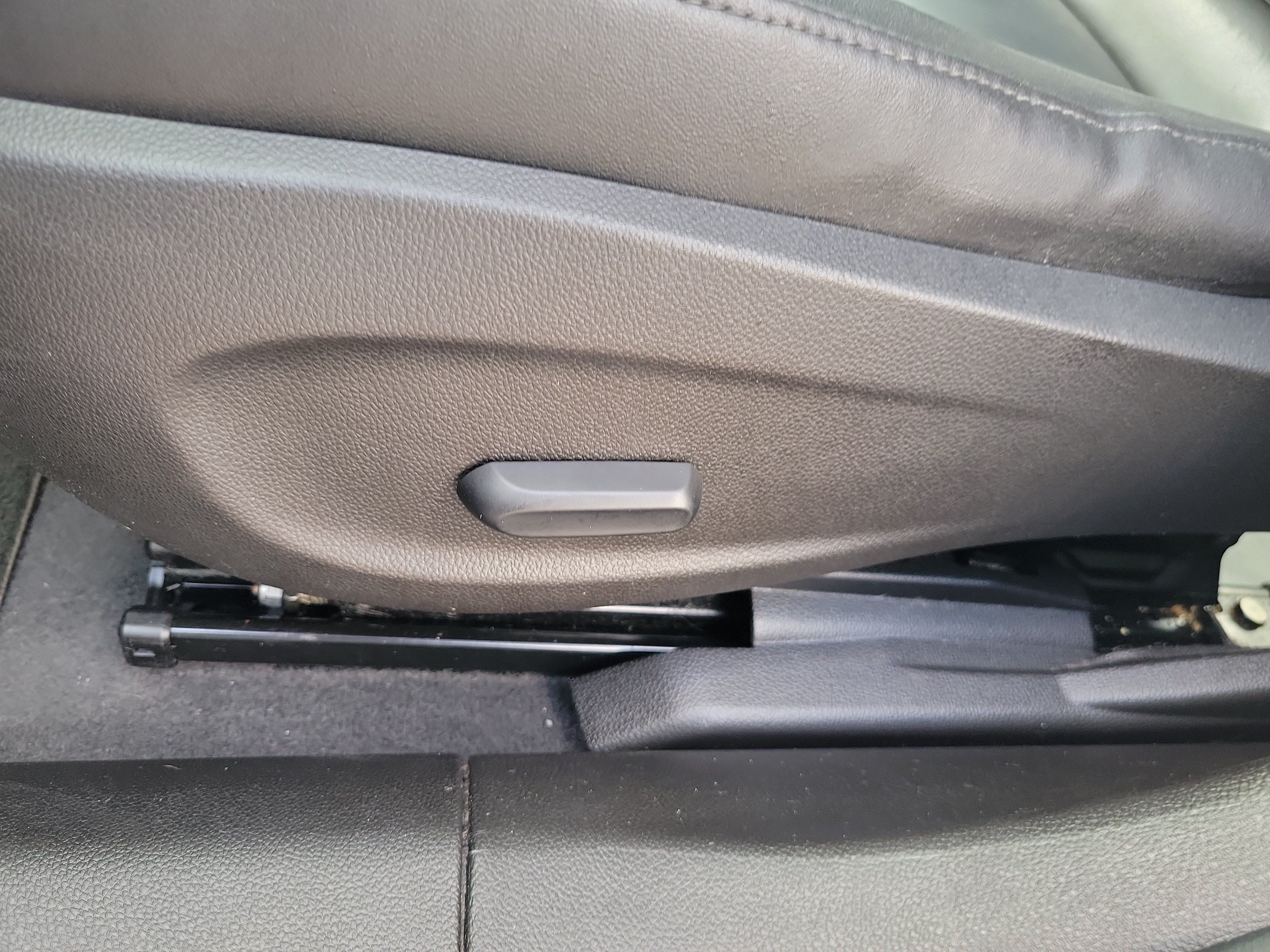 Used 2013 Chevrolet Cruze LT w/ RS Package FWD image 16