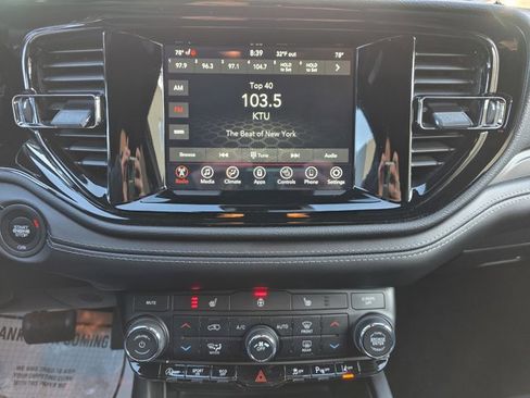 Used 2022 Dodge Durango GT image 8
