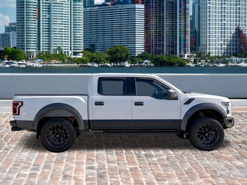 Used 2020 Ford F150 Raptor w/ Raptor Hood Graphics Package image 4