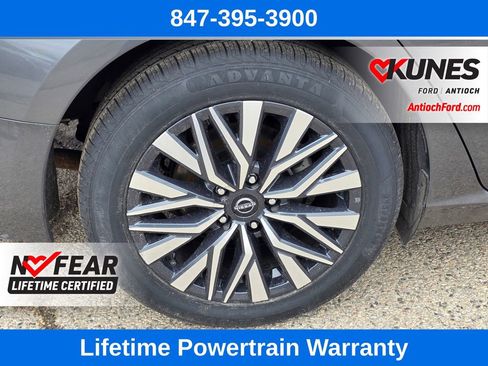 Used 2024 Nissan Altima 2.5 SV image 12