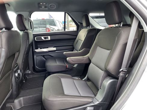 Certified 2022 Ford Explorer XLT image 15