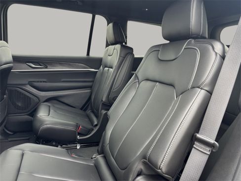 New 2025 Jeep Grand Cherokee L Limited w/ Black Appearance Package image 26