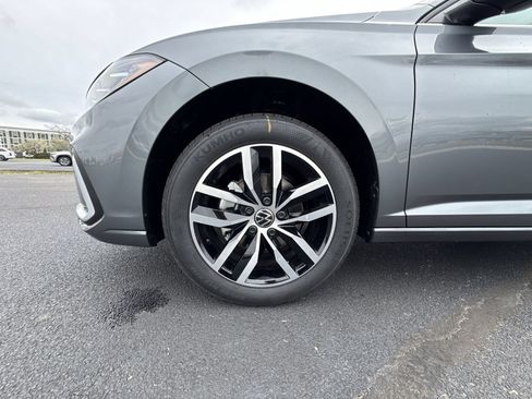 New 2026 Volkswagen Jetta SE FWD image 10
