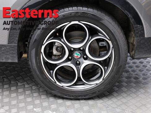 Used 2024 Alfa Romeo Tonale Ti AWD/4WD image 8