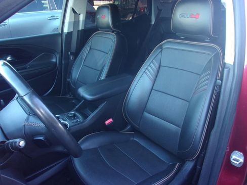 Used 2022 GMC Terrain AT4 w/ Tech Package image 9