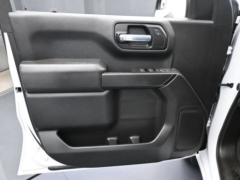 Used 2021 Chevrolet Silverado 1500 Custom Trail Boss AWD/4WD image 13