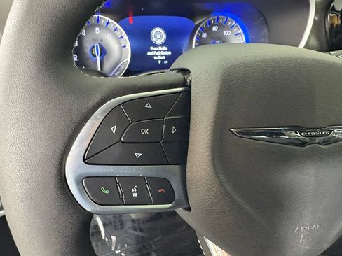 New 2026 Chrysler Pacifica Select FWD image 20