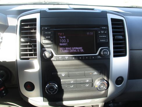 Used 2018 Nissan Frontier SV image 14