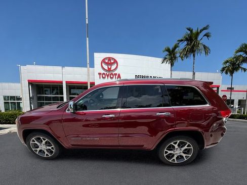 Used 2019 Jeep Grand Cherokee Overland w/ Trailer Tow Group IV RWD image 9