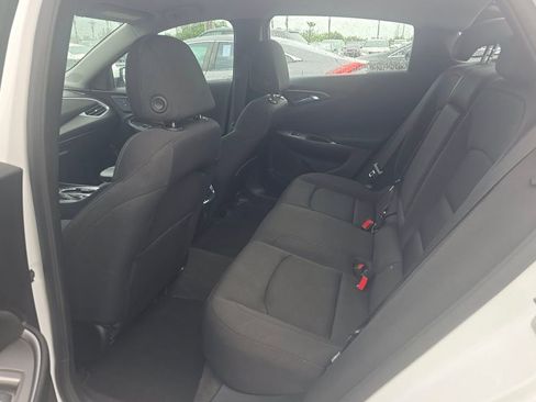Used 2025 Chevrolet Malibu LT image 8
