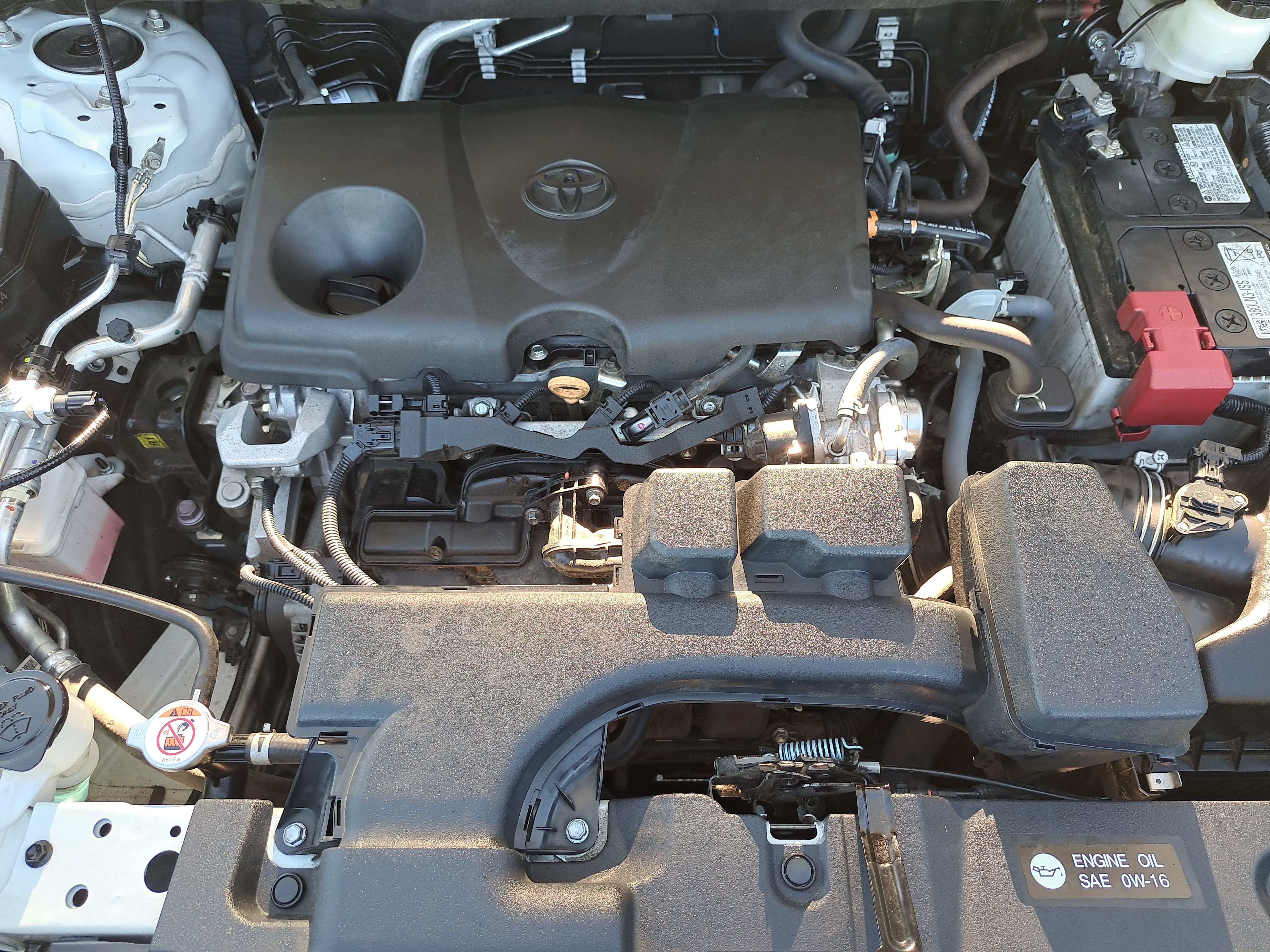 Used 2022 Toyota RAV4 XLE Premium AWD/4WD image 28