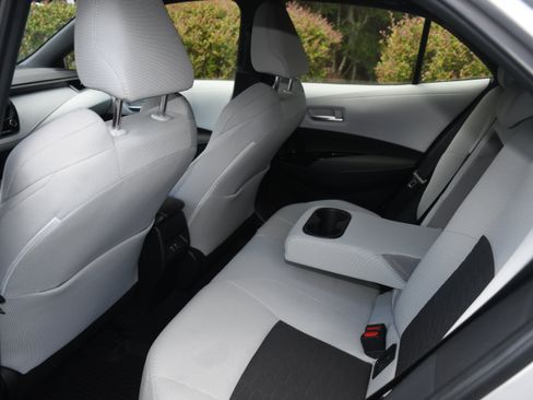 Used 2025 Toyota Corolla SE FWD image 14