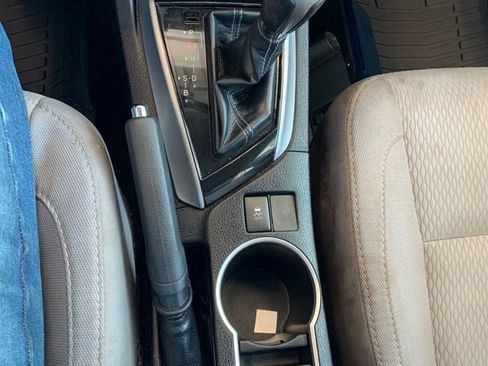 Used 2016 Toyota Corolla LE FWD image 9